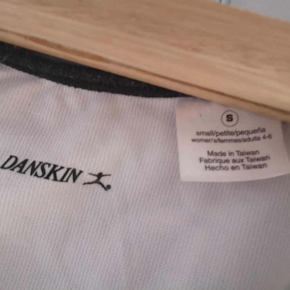Danskin women sports top - Picture 2 of 3